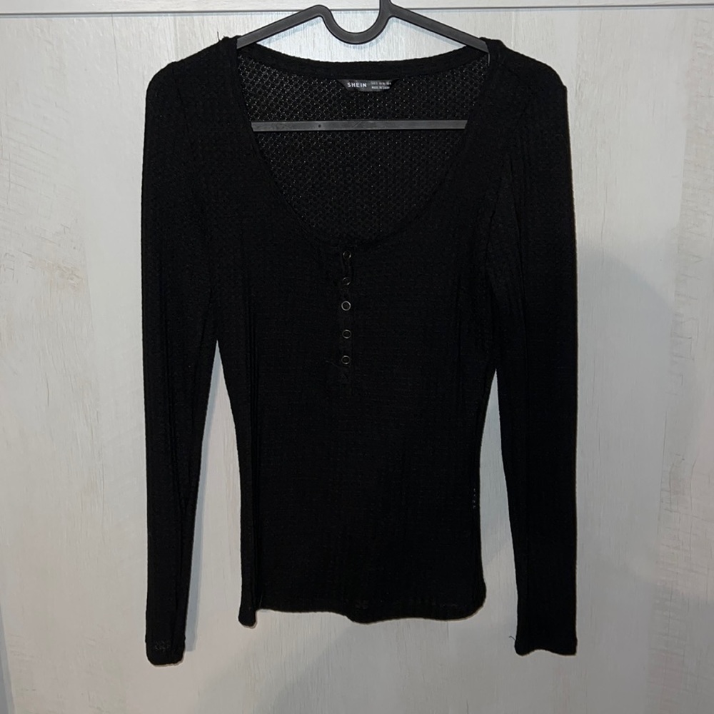 Women’s Long Sleeve. Size SMALL